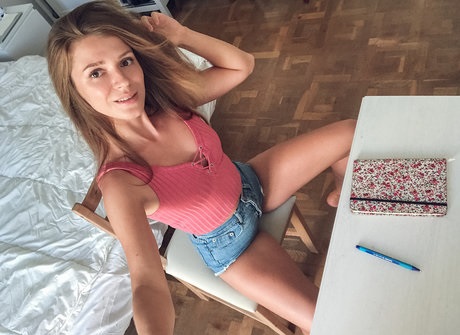 Esenyurt Escort Arayan Kibar Beylere Elit Bayan Müjde